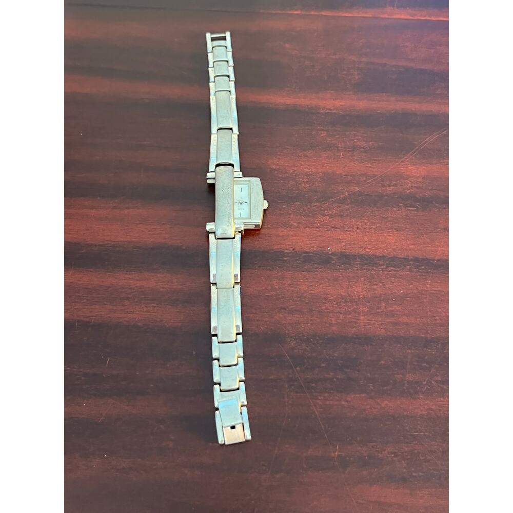 VTG Quartz Slide Out Wristwatch Silver Tone China Non Tested